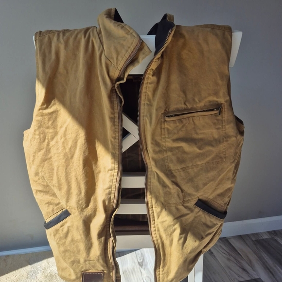 Men's Casual Brown Vest with Pockets - Picture 1 of 1